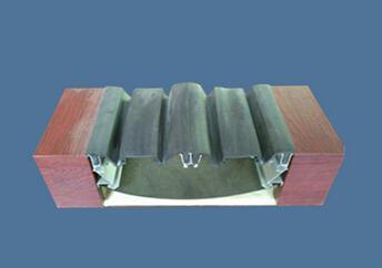 蘇州伸縮縫施工與房屋伸縮縫 常熟市古里鎮(zhèn)白茆廣達金屬變形縫制造廠的專業(yè)金屬材料應用